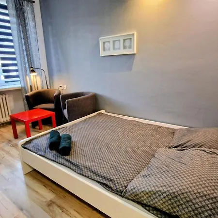 Cosy In District-free Parking With Gate! Apartament