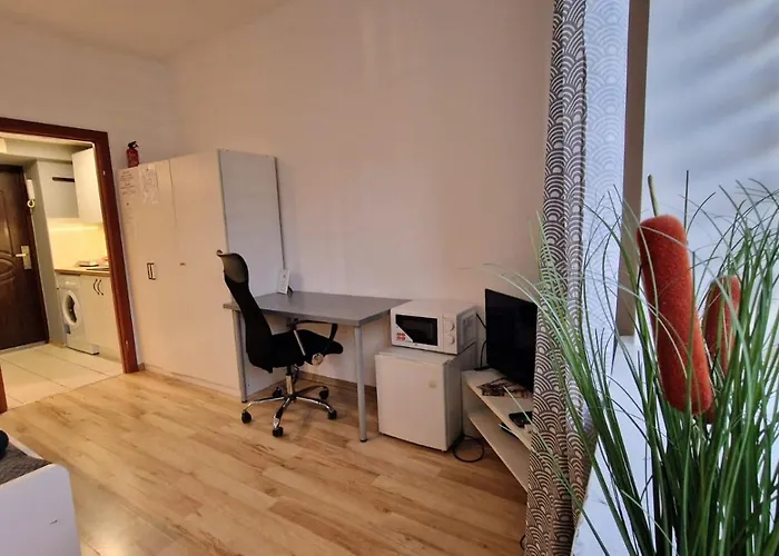 Lägenhet Cosy In District-free Parking With Gate! *