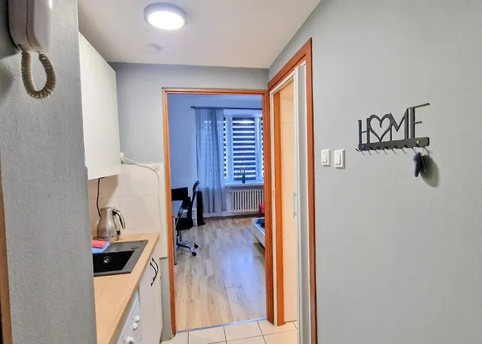 Cosy In District-free Parking With Gate! *